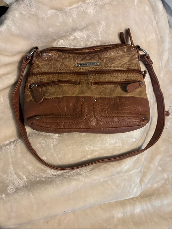 Stone Mountain Accessories Handbags - Stone Mountain Accessories tan and brown crossbody messenger bag
